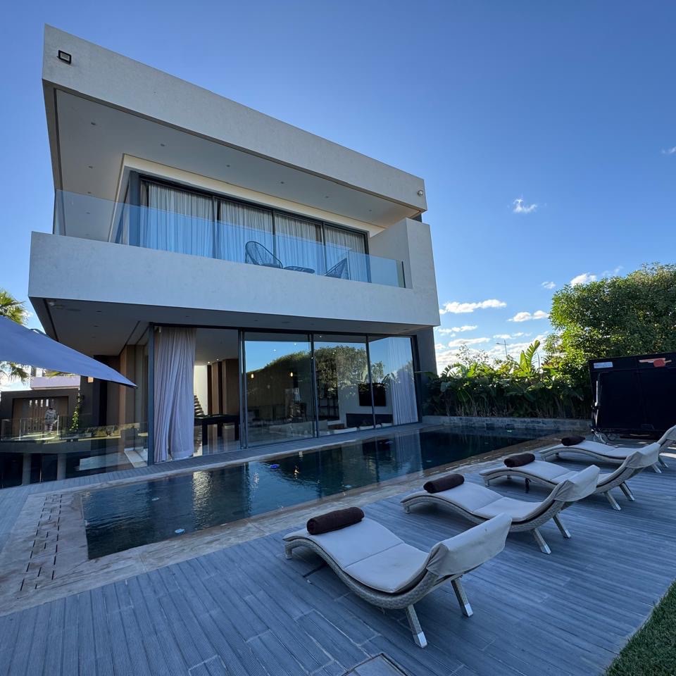 Villa Isis - Villa privée Marrakech avec piscine chauffée, jacuzzi, home cinéma et hammam